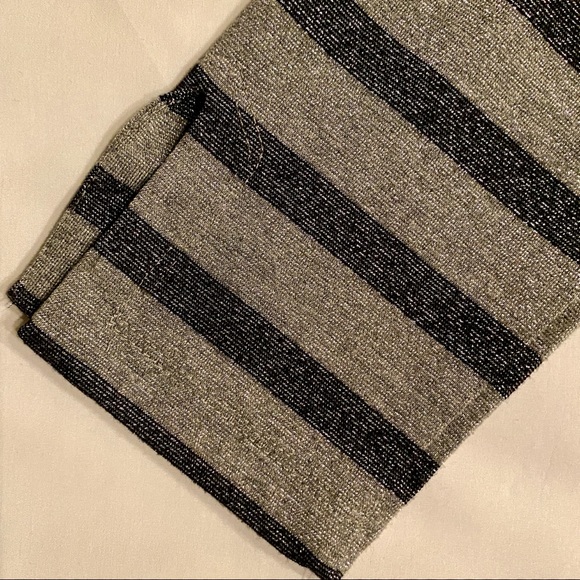 BANANA REPUBLIC🤩 NWOT Striped Metallic Silver Black 3/4 Sleeve Top,Women’s Small - Picture 4 of 6